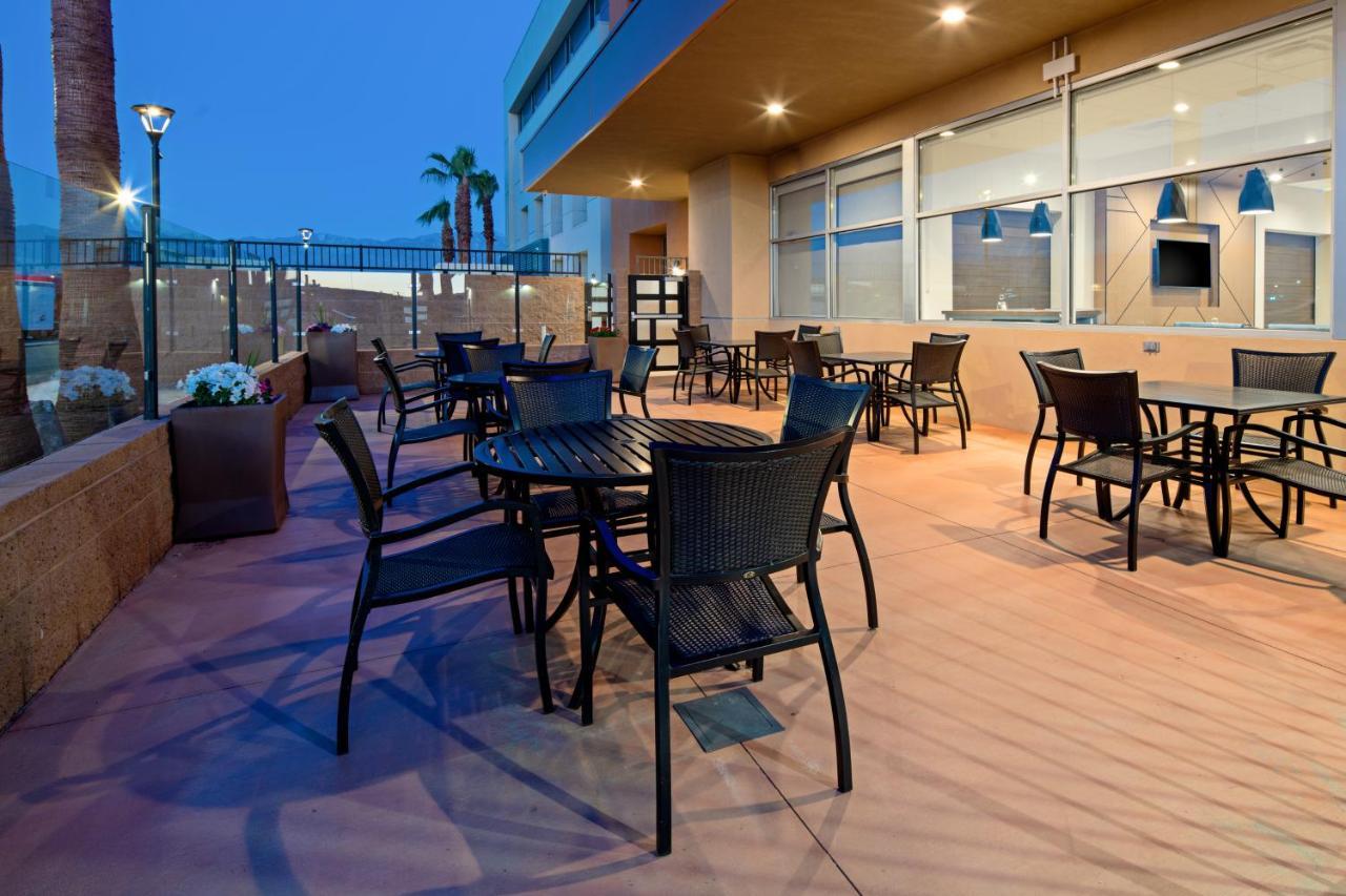 Holiday Inn Express & Suites Palm Desert - Millennium By Ihg المظهر الخارجي الصورة