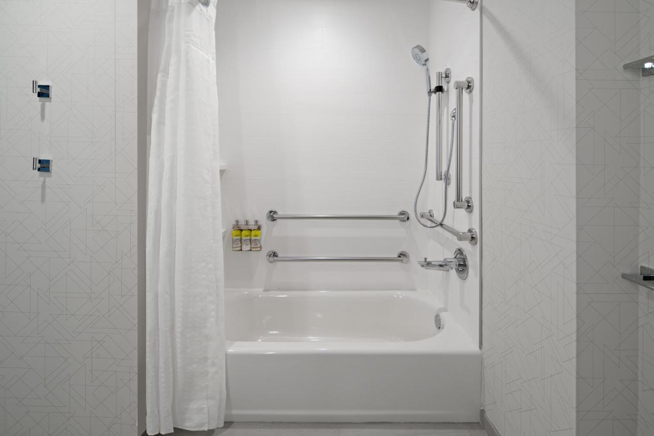 Holiday Inn Express & Suites Palm Desert - Millennium By Ihg المظهر الخارجي الصورة