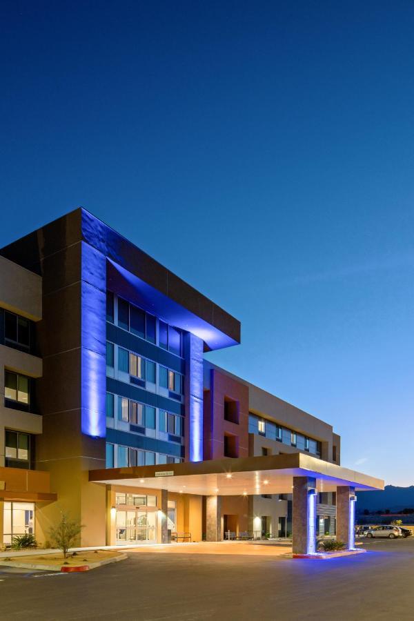 Holiday Inn Express & Suites Palm Desert - Millennium By Ihg المظهر الخارجي الصورة