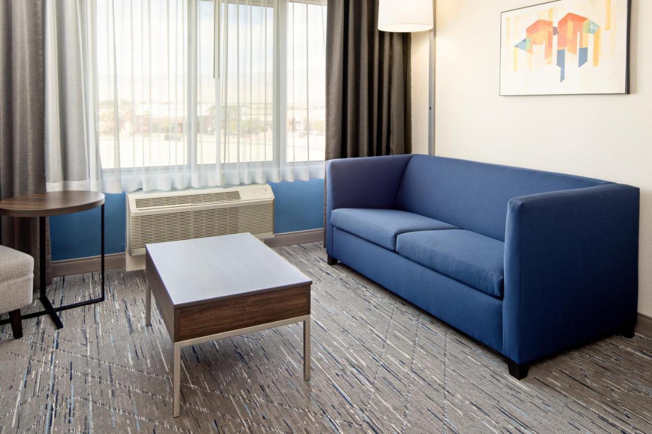 Holiday Inn Express & Suites Palm Desert - Millennium By Ihg المظهر الخارجي الصورة